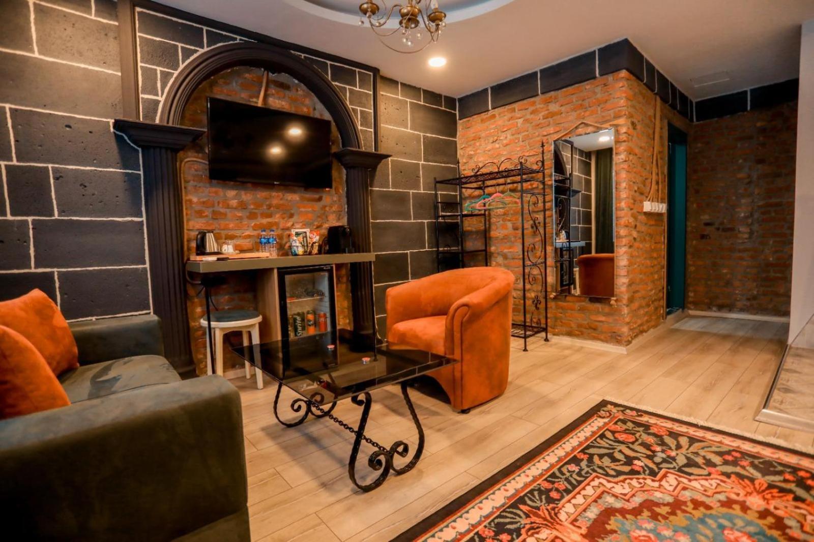 Hasuni Tas Hotel 디아르아바키 외부 사진